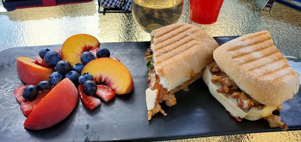 Gitchi-Gami with Fresh Fruit