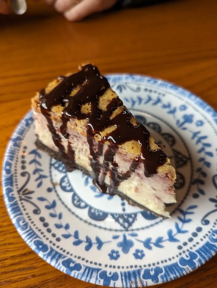 White Chocolate Raspberry Toffee Cheesecake
